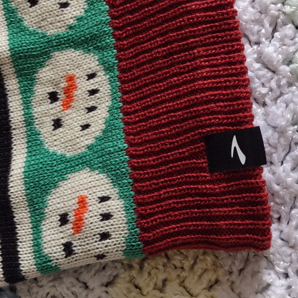 Brooks Heritage Run Merry Pom Beanie OSFA - Picture 11 of 11
